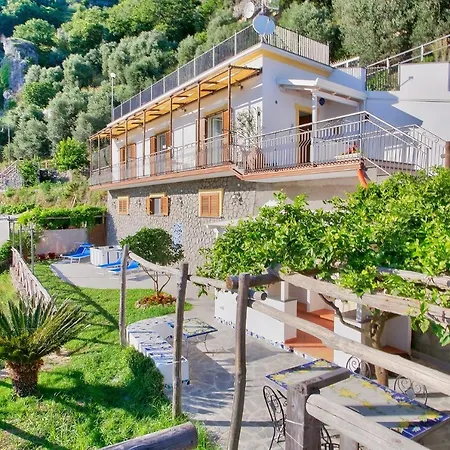 Penelope Amalfi Coast فيلة